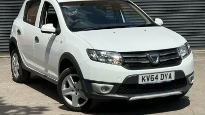 Used Dacia Sandero Lauréate 90 HP (66 kW) 2016 Hatchback