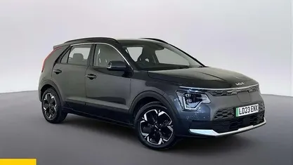 Begagnad Kia Niro 150 kW (204 HK) 2023 Grå SUV