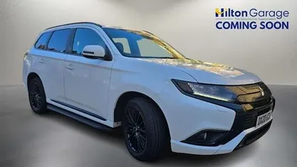 White Used 2020 Mitsubishi Outlander P-HEV Estate | £14,060 (Fair price)