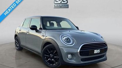 Begagnad Mini Cooper Classic 136 HK (100 kW) 2019 Grå Halvkombi