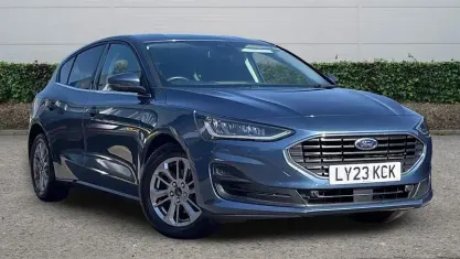 Used Ford Focus Titanium 125 HP (91 kW) 2023 Blue Hatchback