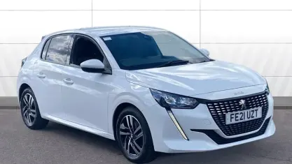 Używany Peugeot 208 Allure 102 KM (75 kW) 2021 Biały Hatchback