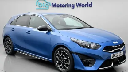 Usado Kia Ceed GT-Line 160 HP (117 kW) 2022 Azul Citadino