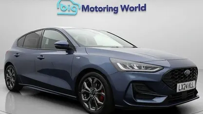 Begagnad Ford Focus ST-Line 125 HK (91 kW) 2024 Blå Halvkombi