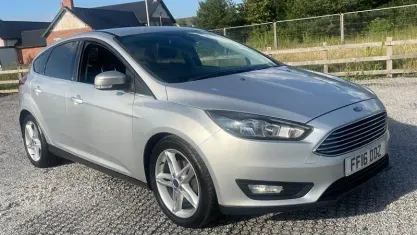 Used Ford Focus Zetec 120 HP (88 kW) 2016 Hatchback