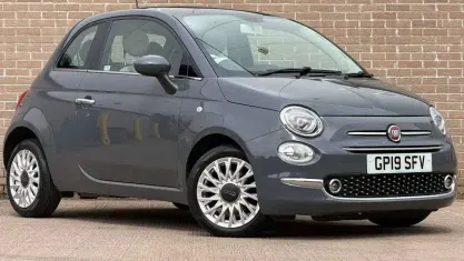 Begagnad Fiat 500 Lounge 69 HK (50 kW) 2019 Grå Halvkombi