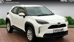 Used 2025 Toyota Yaris Hybrid Estate | £20,850 (Super price)