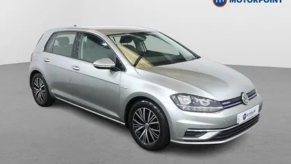 Used 2018 VW Golf VII SE Hatchback | £15,599 (Fair price)