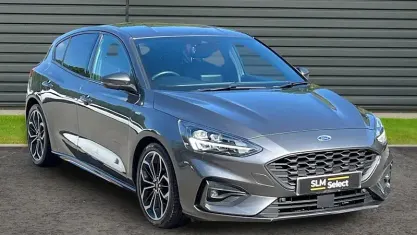 Used Ford Focus ST-Line X 120 HP (88 kW) 2020 Grey Hatchback