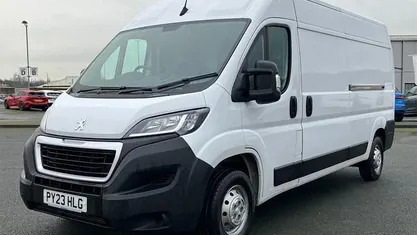 Used Peugeot Boxer Premium 140 HP (102 kW) 2023 Van