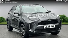 Used 2025 Toyota Yaris Hybrid Design Estate | £25,199 (Fair price)