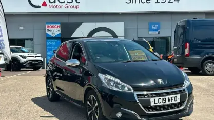 Used Peugeot 208 S 82 HP (60 kW) 2019 Black Hatchback