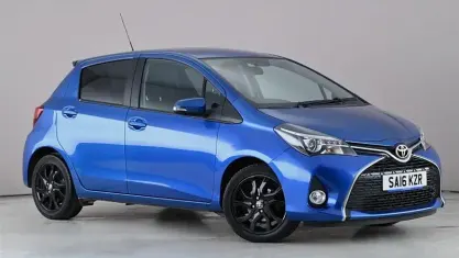 Käytetty Toyota Yaris Design 99 HP (72 kW) 2016 Sininen Viistoperä