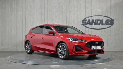 Usado Ford Focus ST-Line 125 HP (91 kW) 2021 Vermelho Citadino