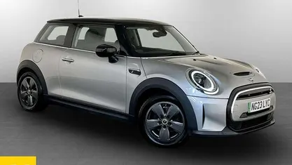 Used Mini Cooper Level 1 135 kW (184 HP) 2023 Hatchback