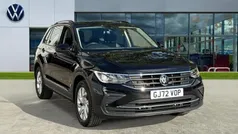 Deep black pearlescent Used 2022 VW Tiguan Life SUV | £19,917 (Fair price)