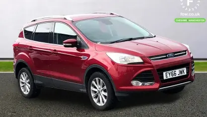 Usado Ford Kuga Titanium 150 HP (110 kW) 2016 Vermelho SUV