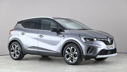 Używany Renault Captur Techno 143 KM (105 kW) 2023 Szary SUV