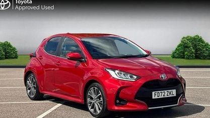 Used Toyota Yaris Hybrid 116 HP (85 kW) 2023 Red Hatchback
