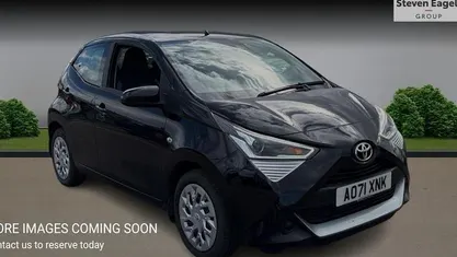 Used Toyota Aygo X-play 72 HP (52 kW) 2021 Hatchback