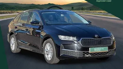 Black Used 2024 Skoda Octavia SE Technology Estate | £18,987 (Fair price)