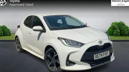Used Toyota Yaris Design 116 HP (85 kW) 2024 White Hatchback