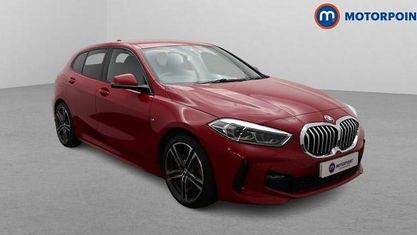 Begagnad BMW 120 M Sport 190 HK (139 kW) 2021 Halvkombi