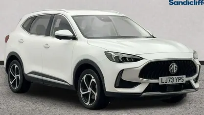 Solid white pearl Used 2023 MG HS SE SUV | £15,205 (Fair price)
