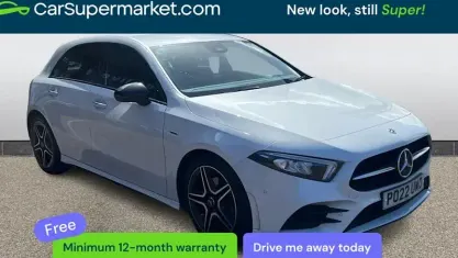 Begagnad Mercedes A180 AMG Line Premium 136 HK (100 kW) 2022 Vit Halvkombi