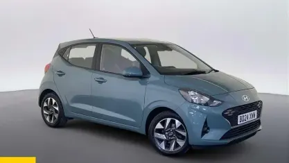 Käytetty Hyundai i10 Advanced 67 HP (49 kW) 2024 Vihreä Viistoperä