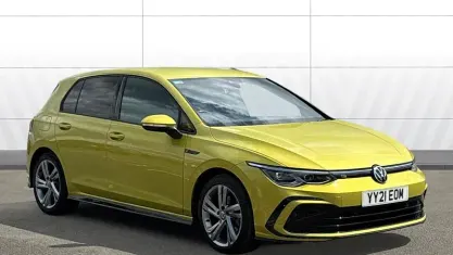 Used VW Golf VII R-line 150 HP (110 kW) 2021 Yellow Hatchback