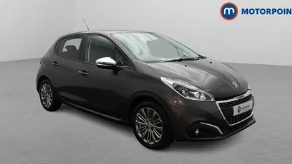 Used 2019 Peugeot 208 Signature Sky Hatchback | £10,099 (Fair price)
