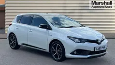 Used 2017 Toyota Auris Hybrid Hatchback | £10,865 (Fair price)