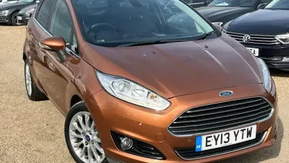 Used Ford Fiesta Titanium X 125 HP (91 kW) 2013 Yellow Hatchback