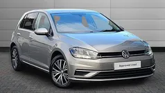 Used 2017 VW Golf VII SE Hatchback | £12,850 (Fair price)