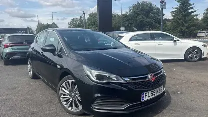 Used Vauxhall Astra SRi 150 HP (110 kW) 2019 Black Hatchback