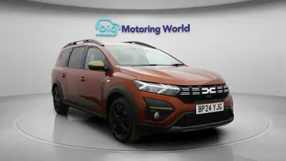 Used Dacia Jogger Extreme 141 HP (103 kW) 2024 Brown MPV