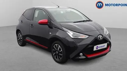 Begagnad Toyota Aygo Trend 72 HK (52 kW) 2021 Svart Halvkombi