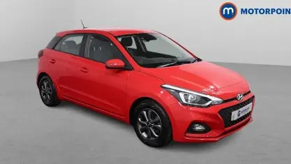 Begagnad Hyundai i20 SE 84 HK (61 kW) 2019 Röd Halvkombi