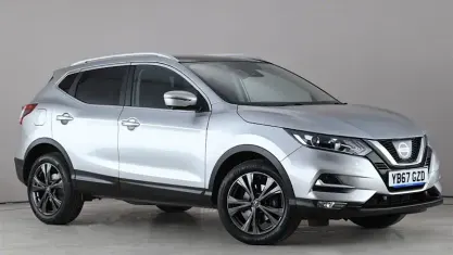 Gebraucht Nissan Qashqai N-Connecta 116 PS (85 kW) 2017 Silber SUV