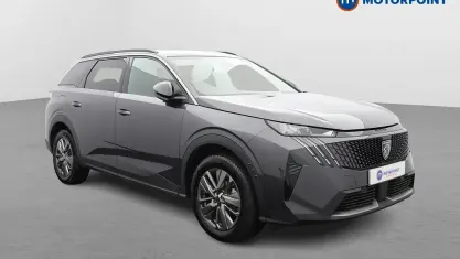 Usado Peugeot 5008 Allure 145 HP (106 kW) 2025 Cinzento SUV