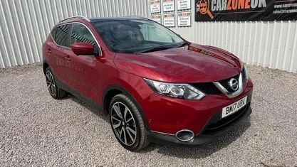 Red Used 2017 Nissan Qashqai Tekna SUV | £10,499 (Fair price)