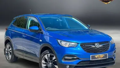 Used Vauxhall Grandland X 131 HP (96 kW) 2018 Blue SUV