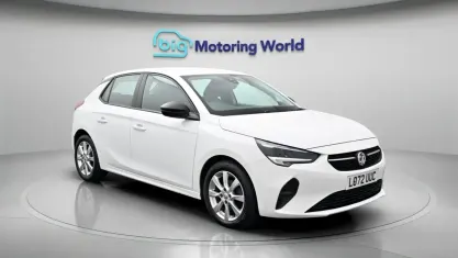 Second-hand Vauxhall Corsa Design Edition 75 CP (55 kW) 2022 Alb Hatchback