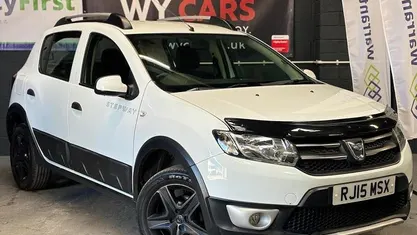 Used Dacia Sandero Lauréate 90 HP (66 kW) 2016 Hatchback