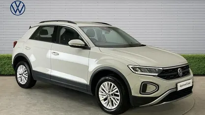 Used VW T-Roc Life 110 HP (80 kW) 2024 SUV