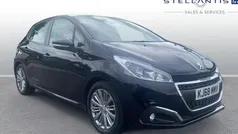 Used 2018 Peugeot 208 Signature Sky Hatchback | £7,960 (Fair price)