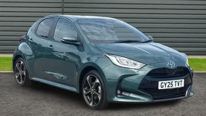 Used Toyota Yaris 131 HP (96 kW) 2025 Green Hatchback