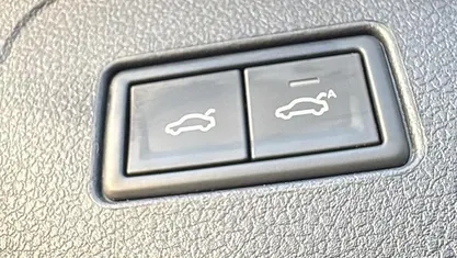 Used 2023 VW Passat R-line Estate | £25,999 (Fair price)