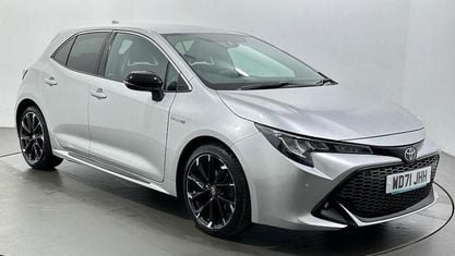 Usado Toyota Corolla Sport 122 CV (89 kW) 2022 Plateado Utilitario